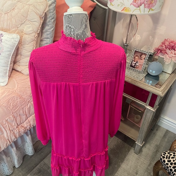 CeCe ๐size large in a beautiful hot pink ๐ - Picture 4 of 7